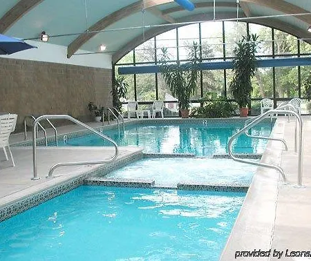 Holly Tree Resort 
