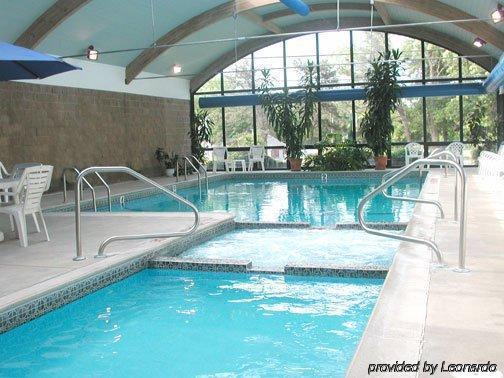 Holly Tree Hotel 3*