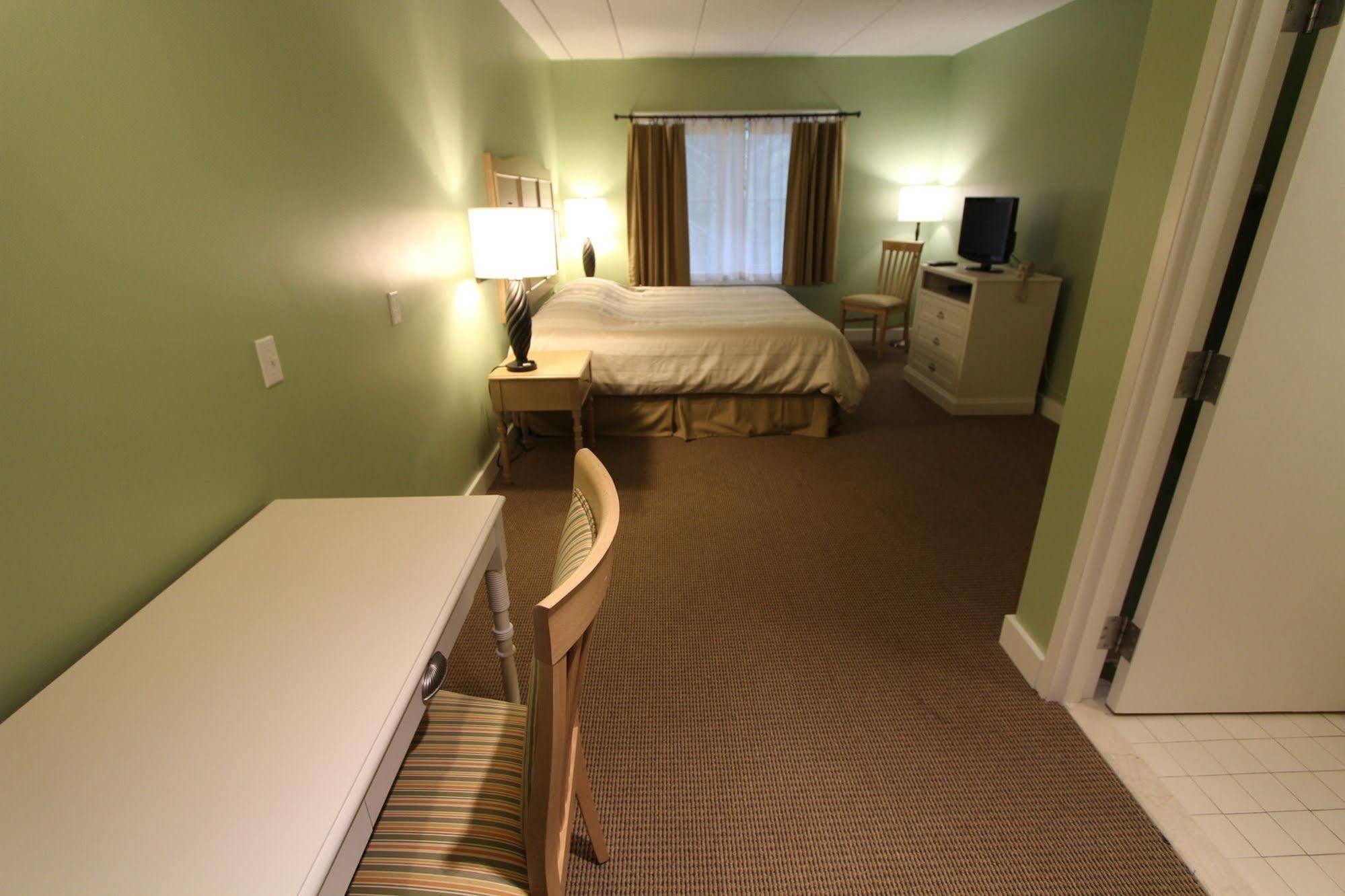 Hotel Holly Tree West Yarmouth
