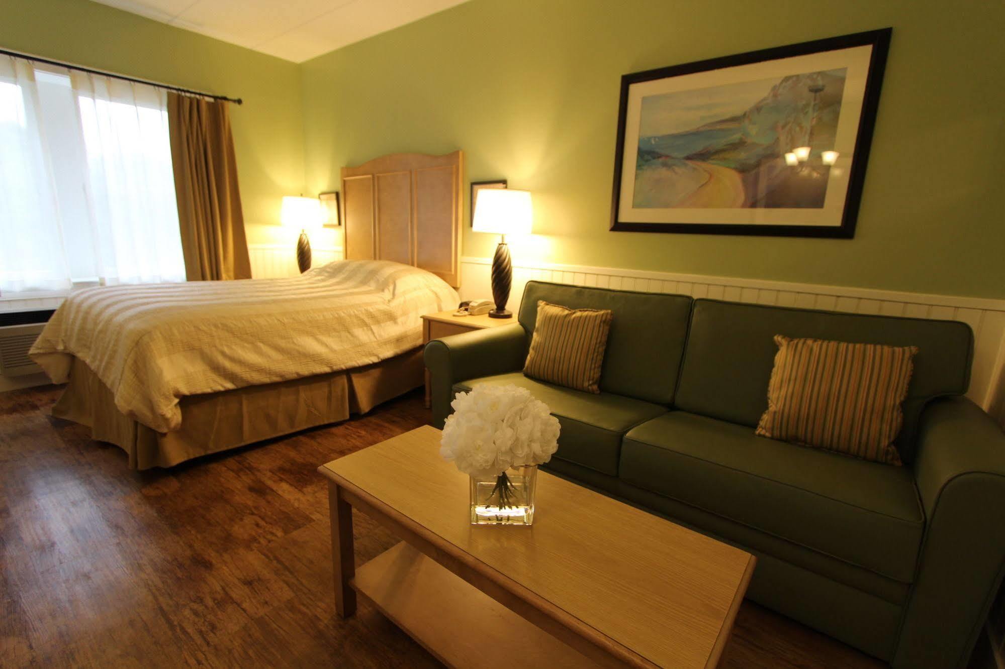 Hotel Holly Tree 3*